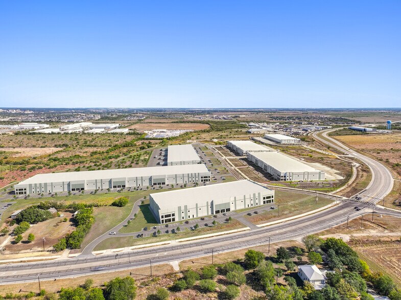 1600 E Mccarty Ln, San Marcos, TX à louer - Autre - Image 2 de 9