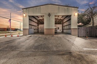 4610 Center St, Deer Park TX - Warehouse