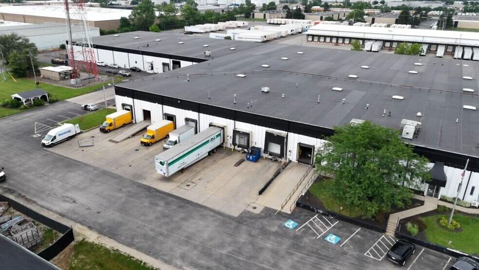 4051 Fondorf Dr, Columbus, OH à louer - Vidéo sur l’inscription commerciale - Image 2 de 10