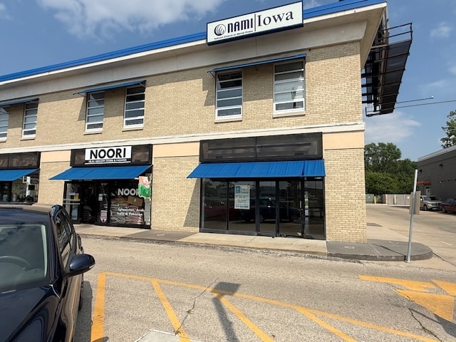 3839 Merle Hay Rd, Des Moines, IA for lease - Building Photo - Image 2 of 6