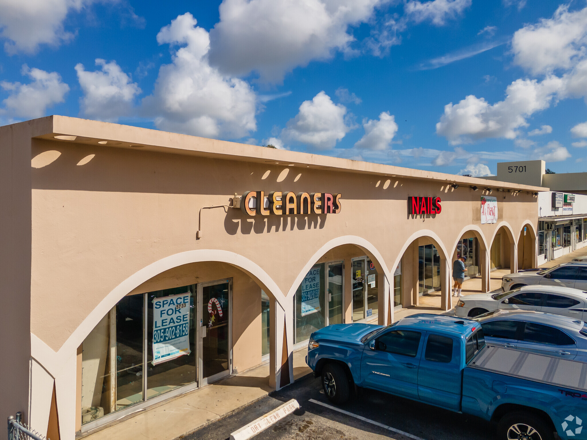 5727-5733 Hollywood Blvd, Hollywood, FL for sale Building Photo- Image 1 of 1