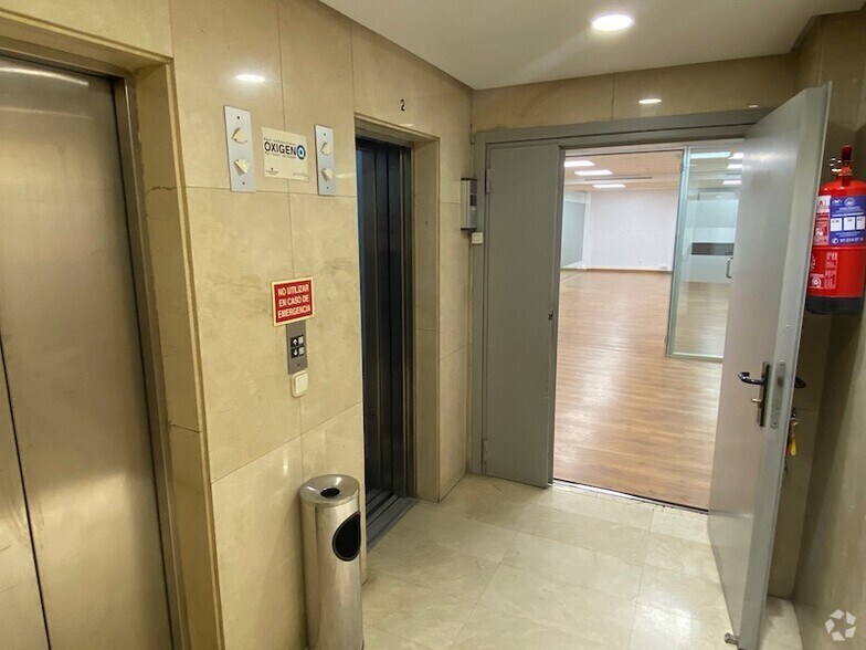 Calle de Ferraz, 50, Madrid, Madrid à vendre - Photo du bâtiment - Image 3 de 8