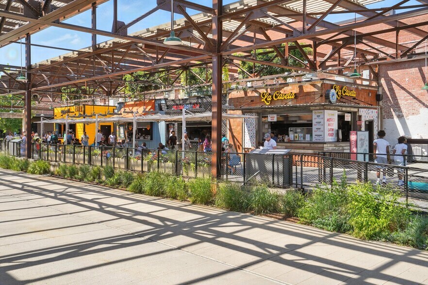 1801 N Graham St, Charlotte, NC for lease - Building Photo - Image 2 of 25