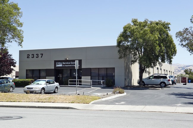 Plus de détails pour 2337 Technology Pky, Hollister, CA - Industriel à louer