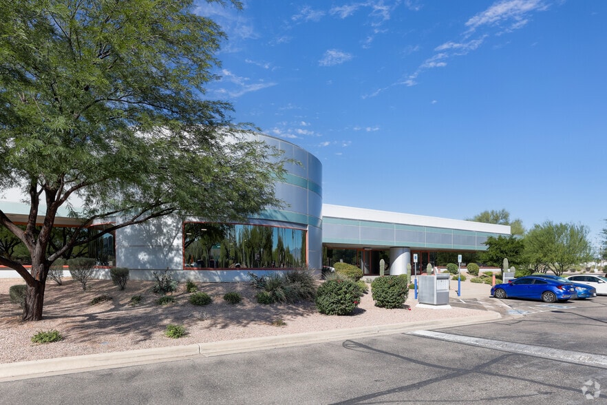 3480 E Britannia Dr, Tucson, AZ for lease - Building Photo - Image 3 of 27