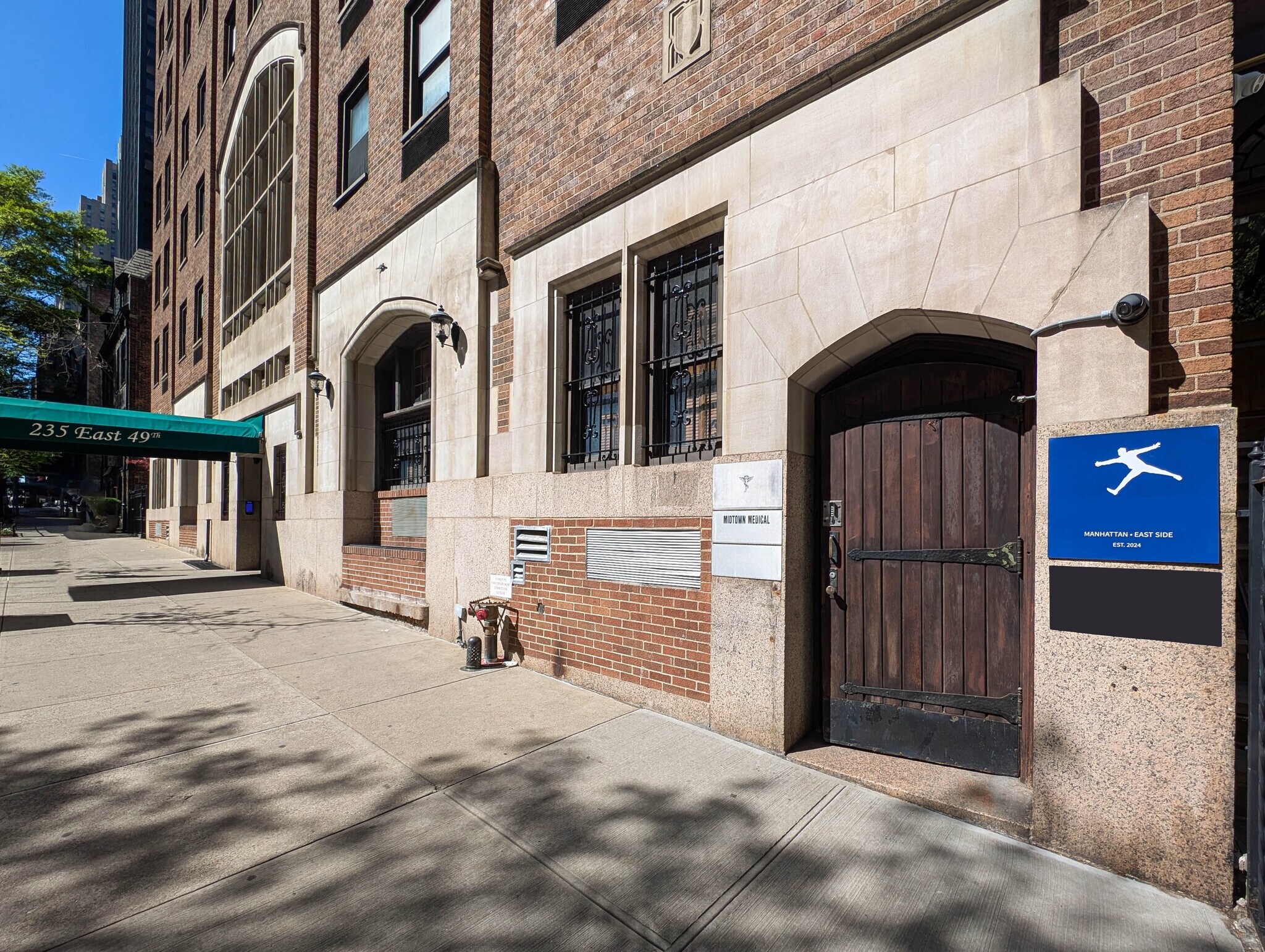 235 E 49th St, New York, NY for sale Primary Photo- Image 1 of 3