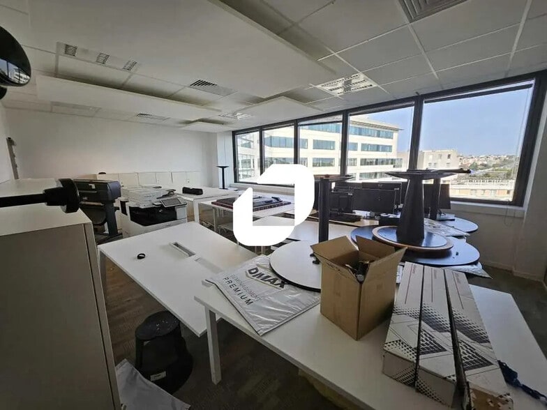 6 Avenue Du Général De Gaulle, Antony for lease - Building Photo - Image 2 of 10