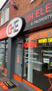 22-24 Commercial Rd, Totton à vendre - Vidéo sur l’inscription commerciale - Image 2 de 10