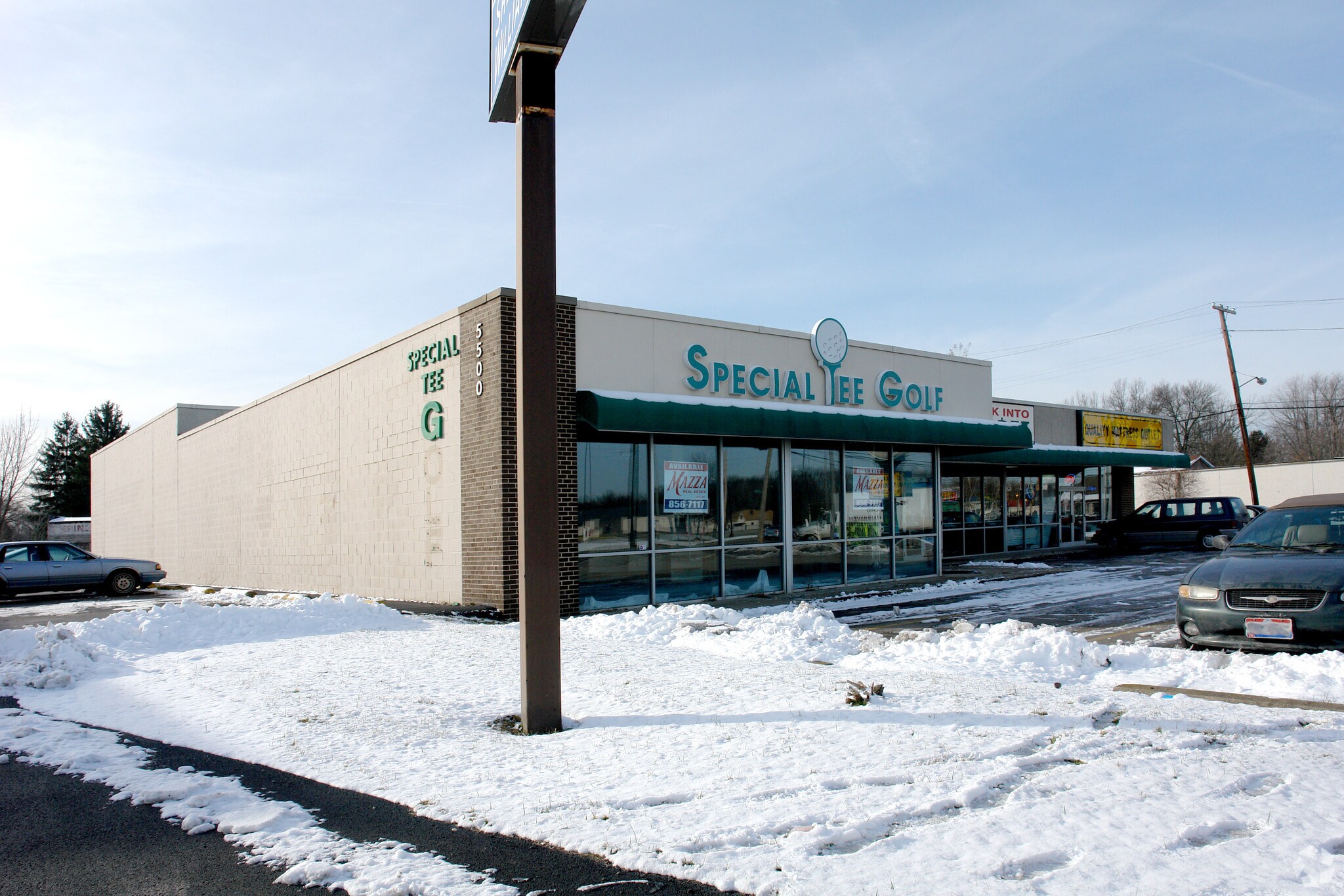 5500 Youngstown Warren Rd, Niles, OH for lease Primary Photo- Image 1 of 4