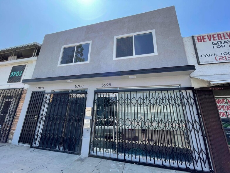 5698 E Beverly Blvd, East Los Angeles, CA à vendre - Photo du bâtiment - Image 1 de 1