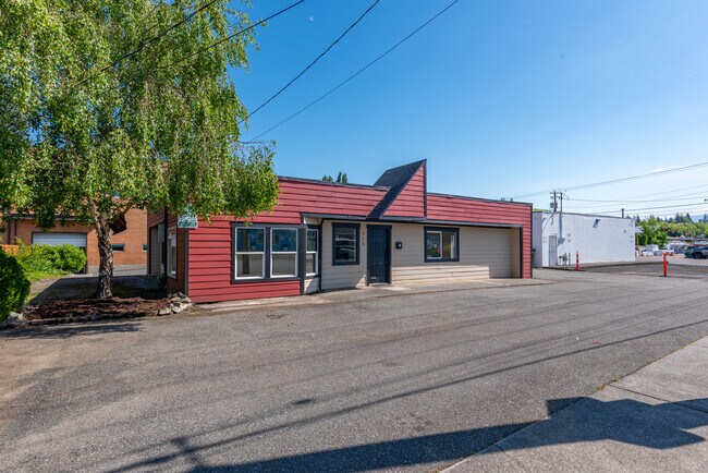 More details for 915 McLean Rd, Mount Vernon, WA - Retail for Sale