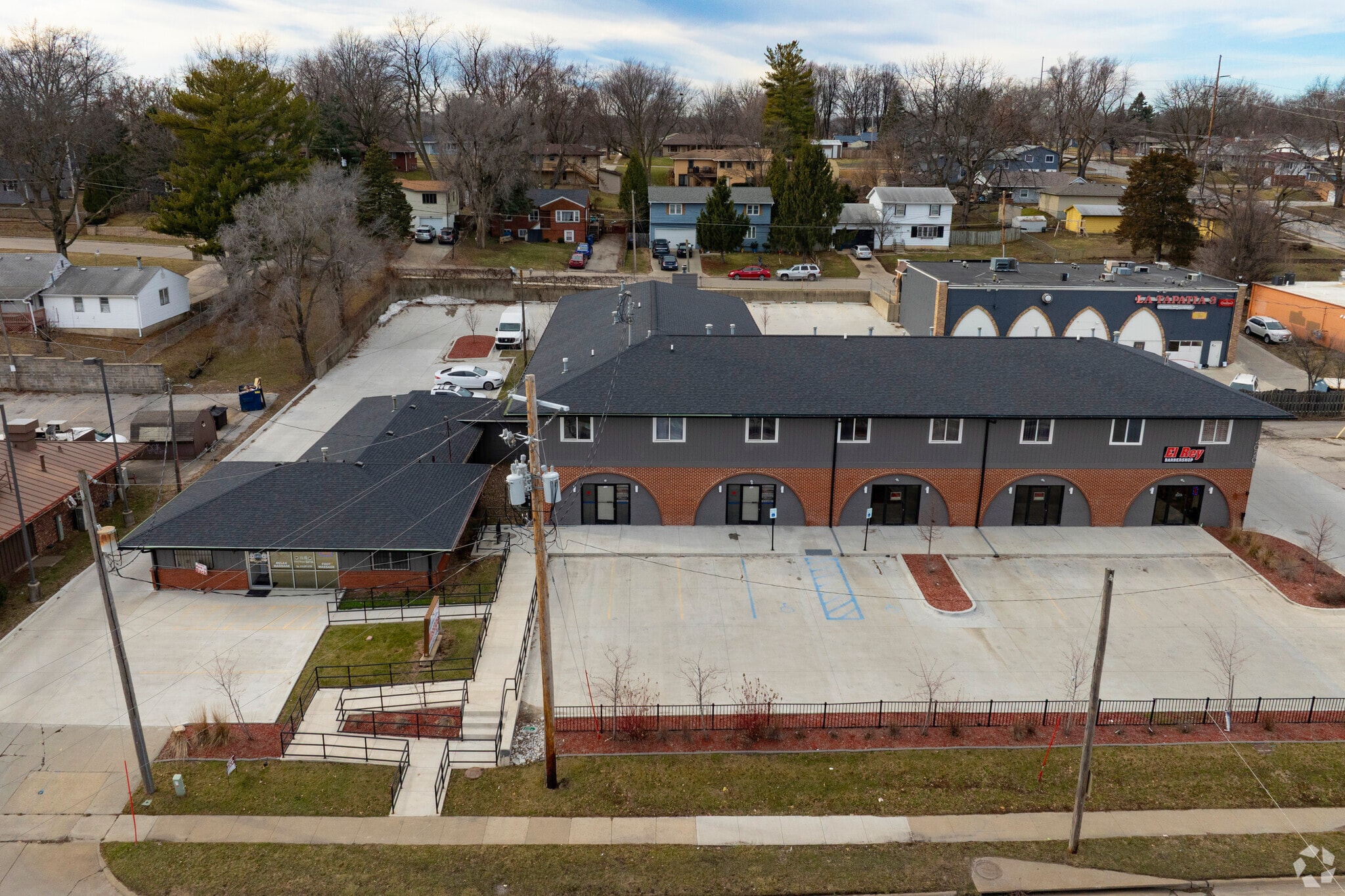 4020-4044 SE 14th St, Des Moines, IA for lease Primary Photo- Image 1 of 6