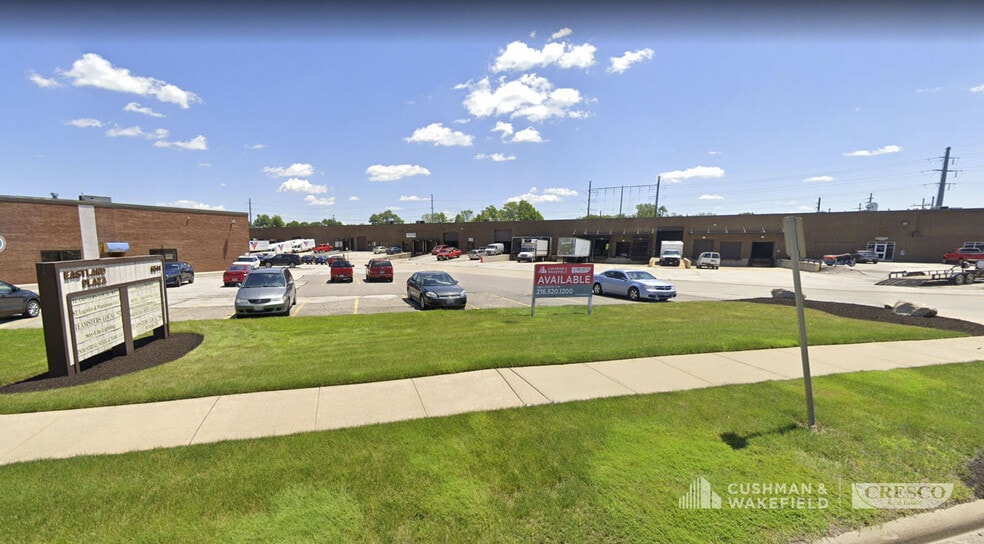 6511 Eastland Rd, Brook Park, OH for lease - Building Photo - Image 2 of 8