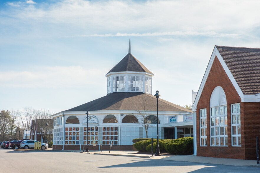 1 Plaza Dr, Toms River, NJ à louer - Photo du bâtiment - Image 2 de 9