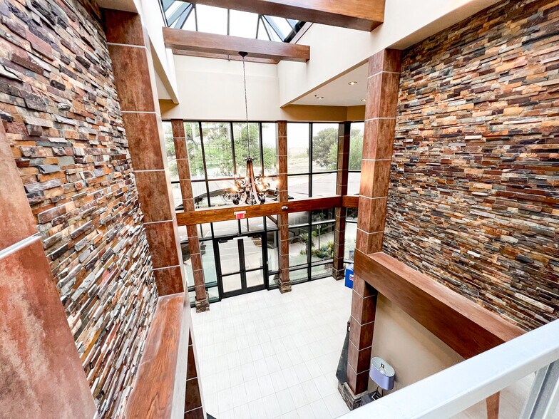 3510 N A St, Midland, TX à louer - Photo du bâtiment - Image 3 de 43