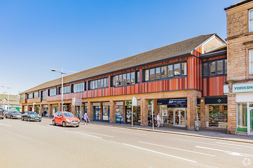 Kirkintilloch Rd, Bishopbriggs for lease - Primary Photo - Image 1 of 9
