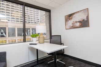 605 N Michigan Ave, Chicago, IL for lease Interior Photo- Image 2 of 5