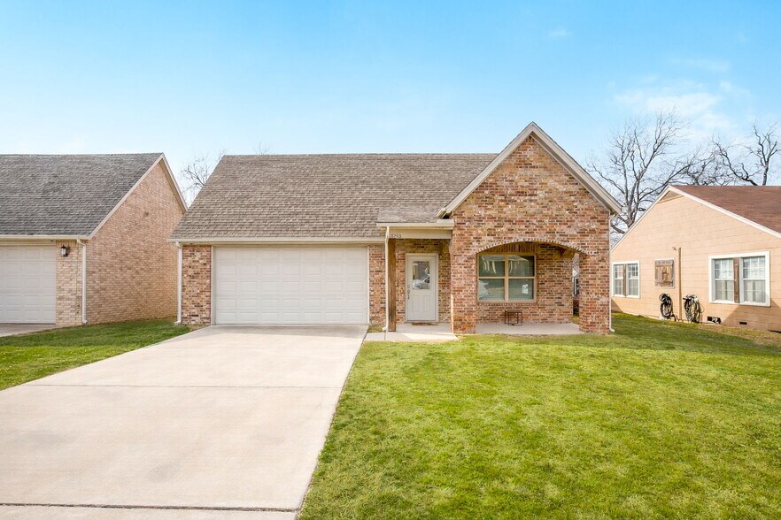 3248 Merida Ave, Fort Worth, TX for sale - Primary Photo - Image 1 of 1