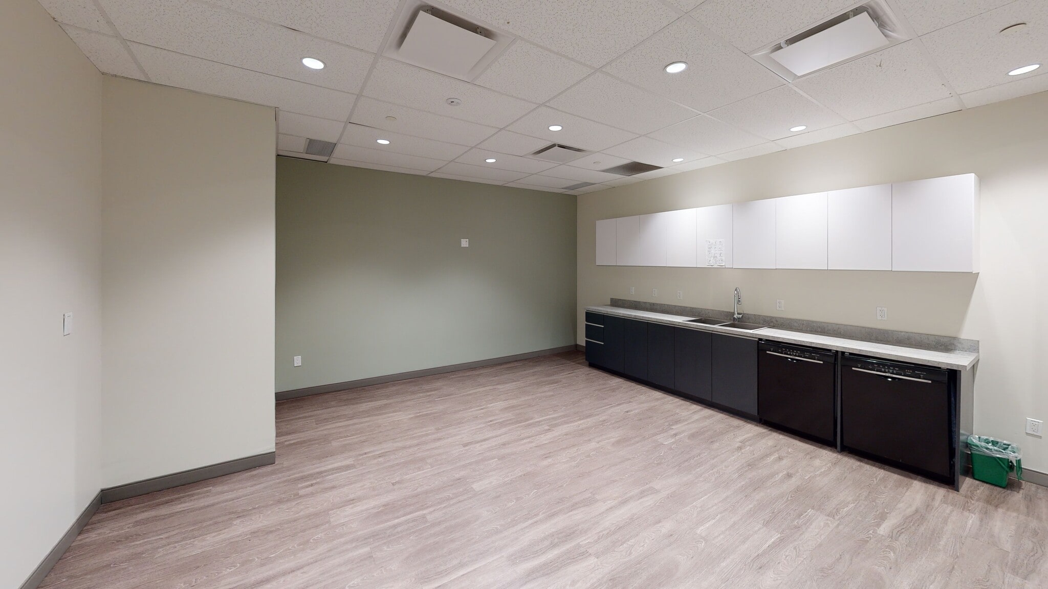 111 Peter St, Toronto, ON à louer Photo intérieure- Image 1 de 14