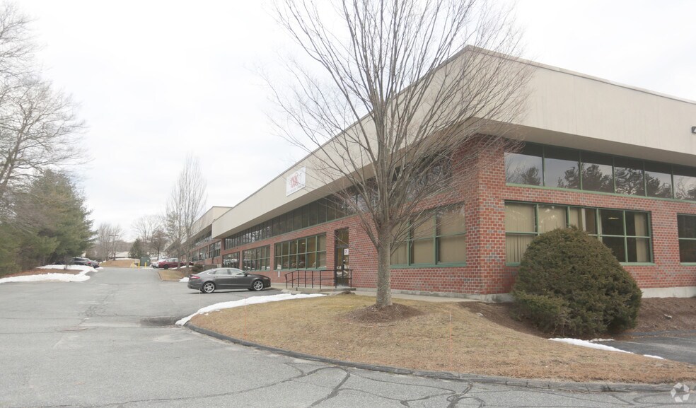 89 October Hill Rd, Holliston, MA for lease - Building Photo - Image 2 of 15