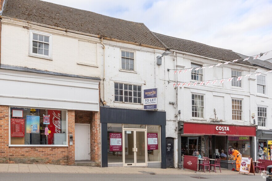 27 Castle St, Hinckley à louer - Photo du bâtiment - Image 2 de 2
