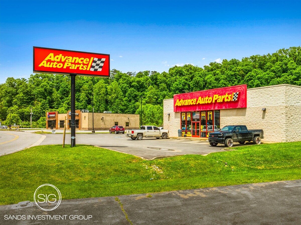 50 Boardwalk, Inez, KY à vendre Photo principale- Image 1 de 6