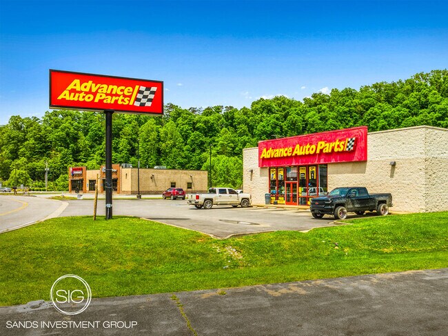 Plus de détails pour 50 Boardwalk, Inez, KY - Commerce de détail à vendre