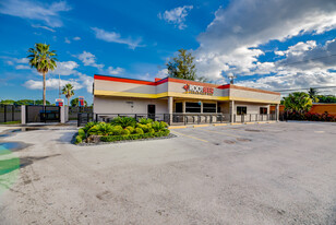 RootBeer Breakfast Bar / Restaurant - Commercial Kitchen