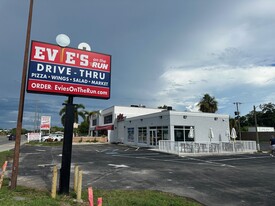 3155 Clark Rd, Sarasota FL - Épicerie