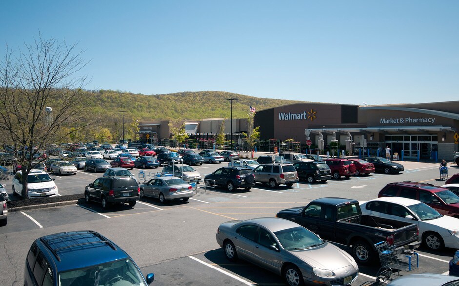 1885 State Route 57, Hackettstown, NJ à louer - Photo du bâtiment - Image 2 de 5