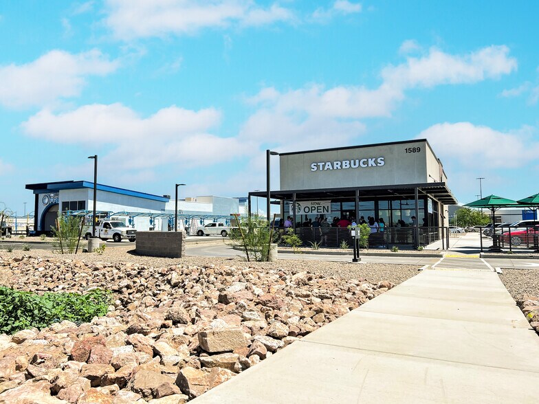 1589 N Main St, San Luis, AZ à vendre - Photo du bâtiment - Image 2 de 4