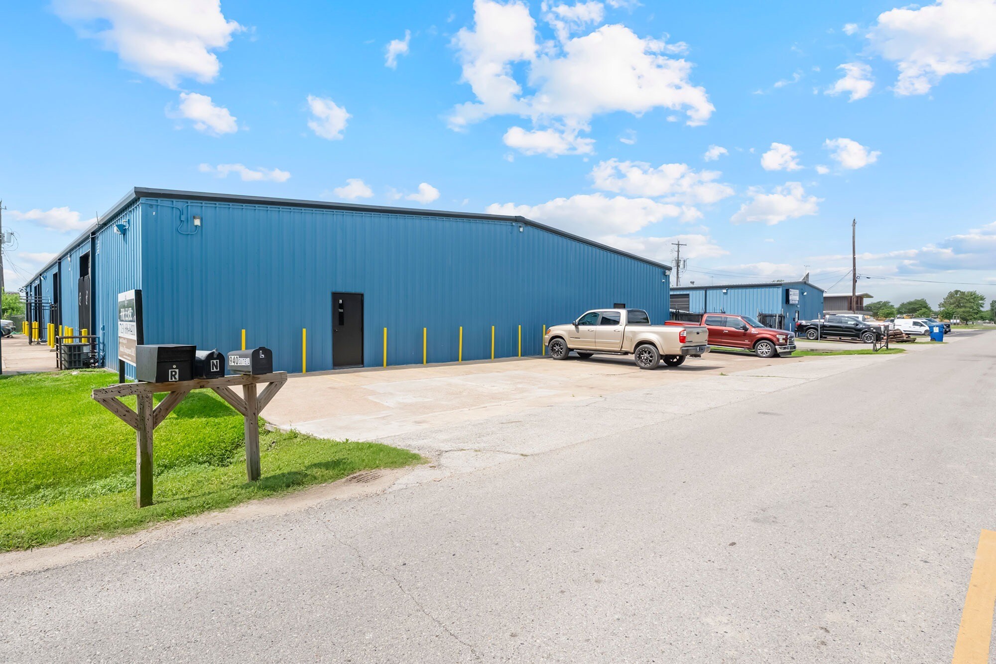 940 Hodgkins St, Houston, TX for sale Primary Photo- Image 1 of 11