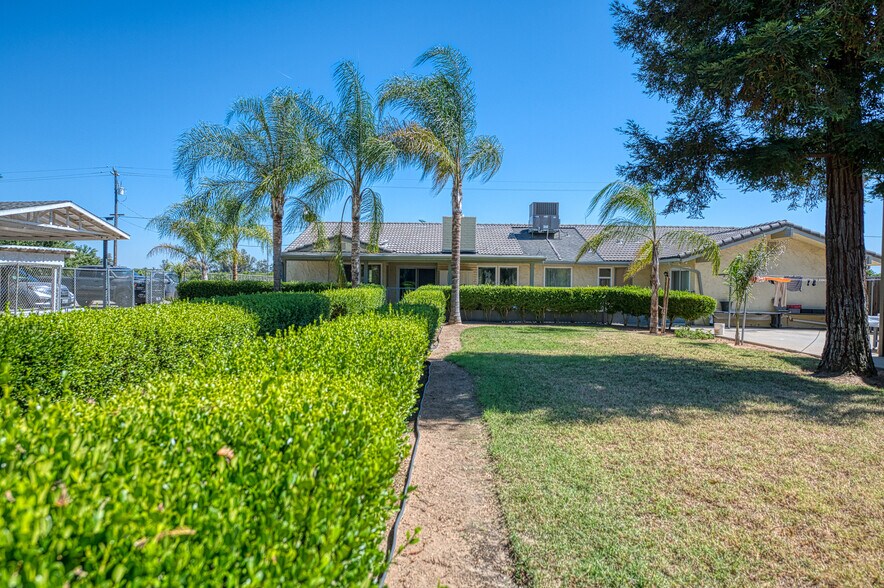 3590 S McCall Ave, Sanger, CA à vendre - Photo du bâtiment - Image 2 de 49