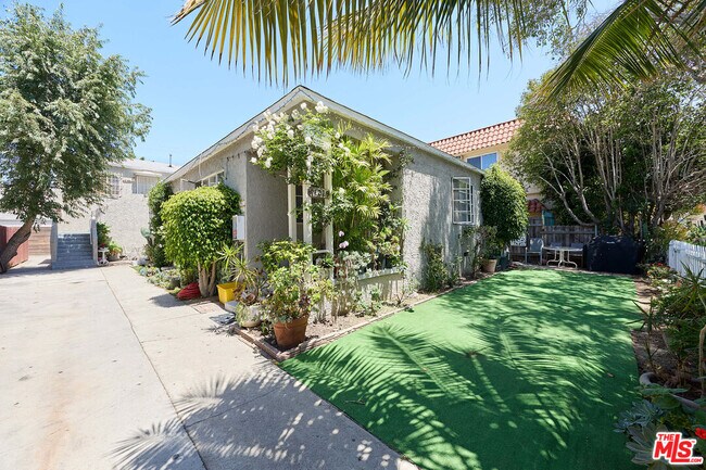 Plus de détails pour 12029 Washington Pl, Los Angeles, CA - Multi-résidentiel à vendre