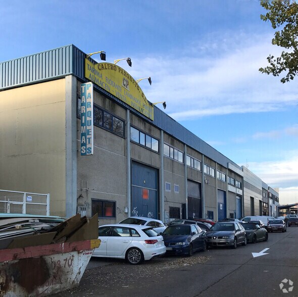 Industrial in Fuenlabrada, Madrid for lease - Primary Photo - Image 1 of 1