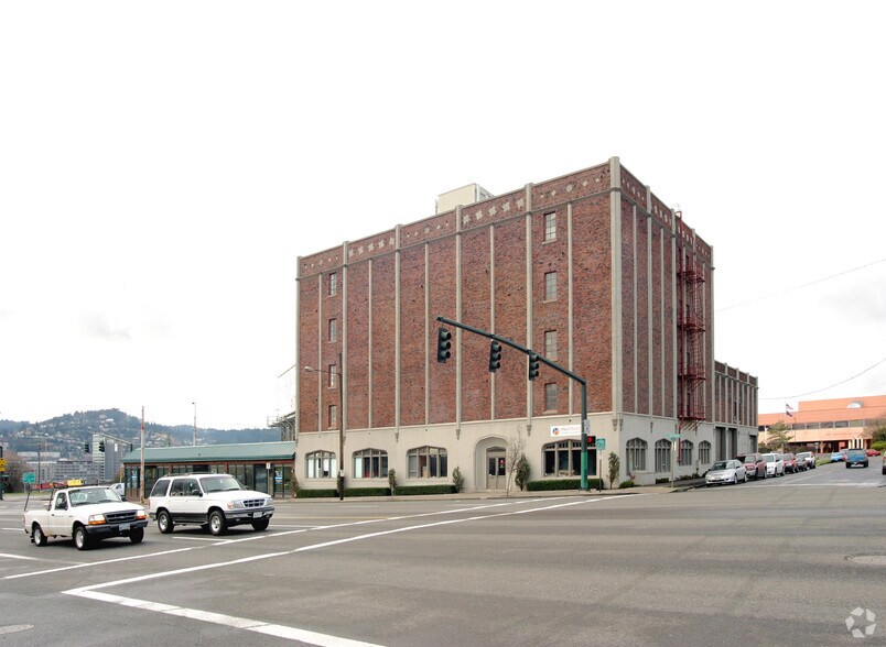 407 N Broadway St, Portland, OR à louer - Photo du bâtiment - Image 3 de 4