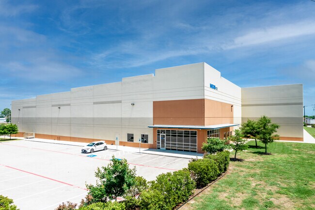 Plus de détails pour 1310 Cornerway Blvd, San Antonio, TX - Industriel à louer