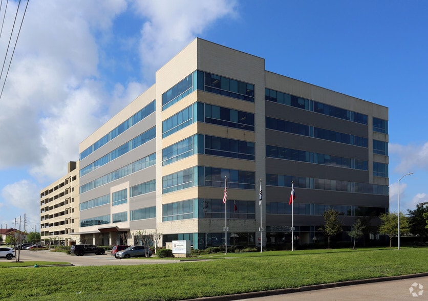 15721 Park Row, Houston, TX for lease - Building Photo - Image 2 of 14