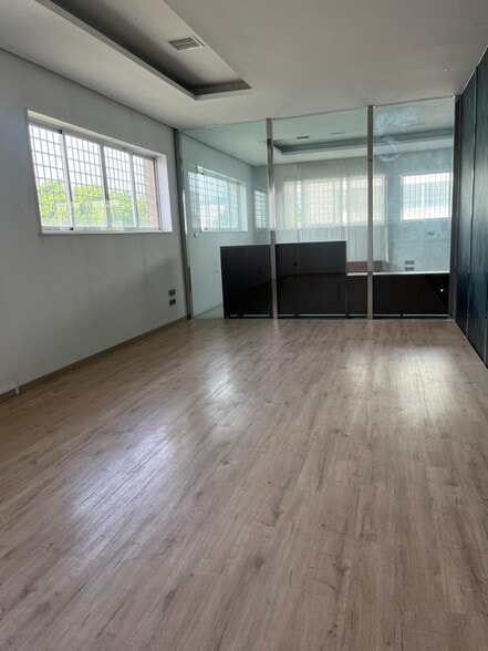 Calle Parque Joyero de Córdoba, Córdoba, Córdoba for sale - Interior Photo - Image 2 of 21