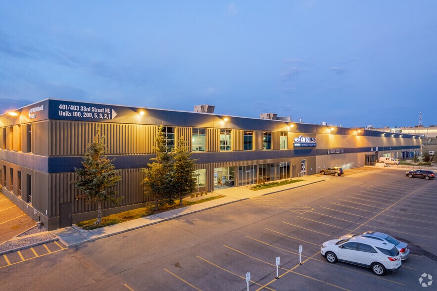 401-403 33rd St NE, Calgary, AB for sale - Primary Photo - Image 1 of 1