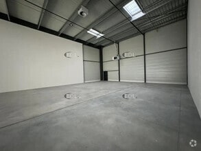 24 Avenue Paul Maintenant, Corbeil-Essonnes for lease Interior Photo- Image 2 of 14