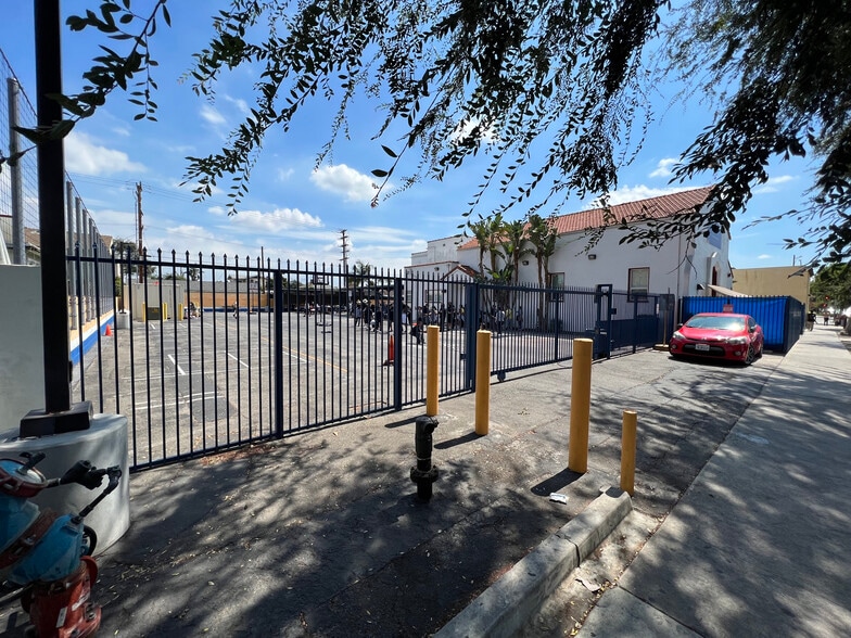 6348 Seville Ave, Huntington Park, CA for lease - Building Photo - Image 3 of 19