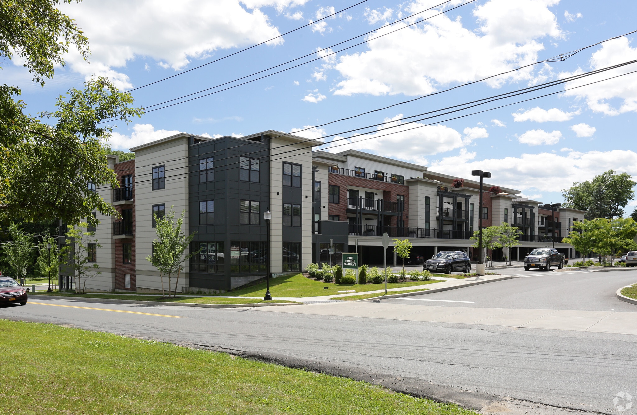 77A Excelsior Ave, Saratoga Springs, NY for lease Primary Photo- Image 1 of 120