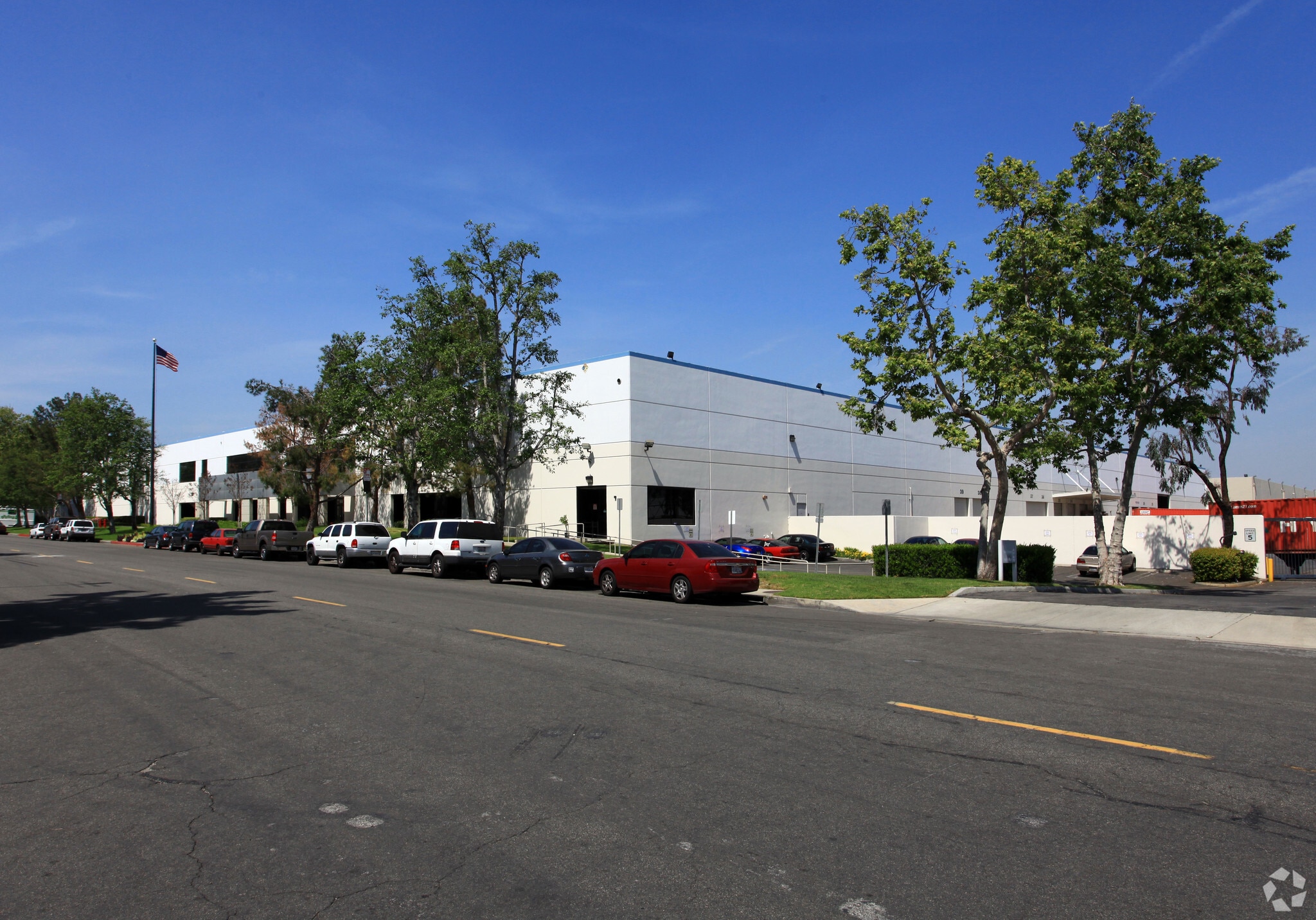 909 E 236th St, Carson, CA for lease Primary Photo- Image 1 of 4