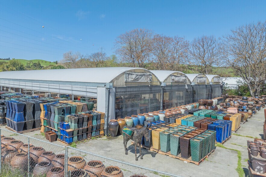 5987 Mission Rd, Sunol, CA à vendre - Photo du bâtiment - Image 2 de 9