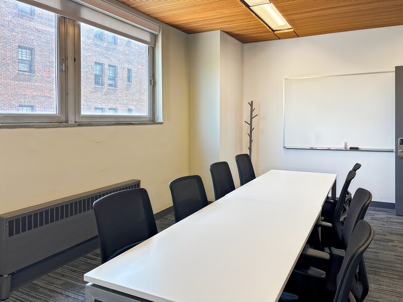 2323 Grand Ave, Des Moines, IA à louer - Photo intérieure - Image 3 de 16