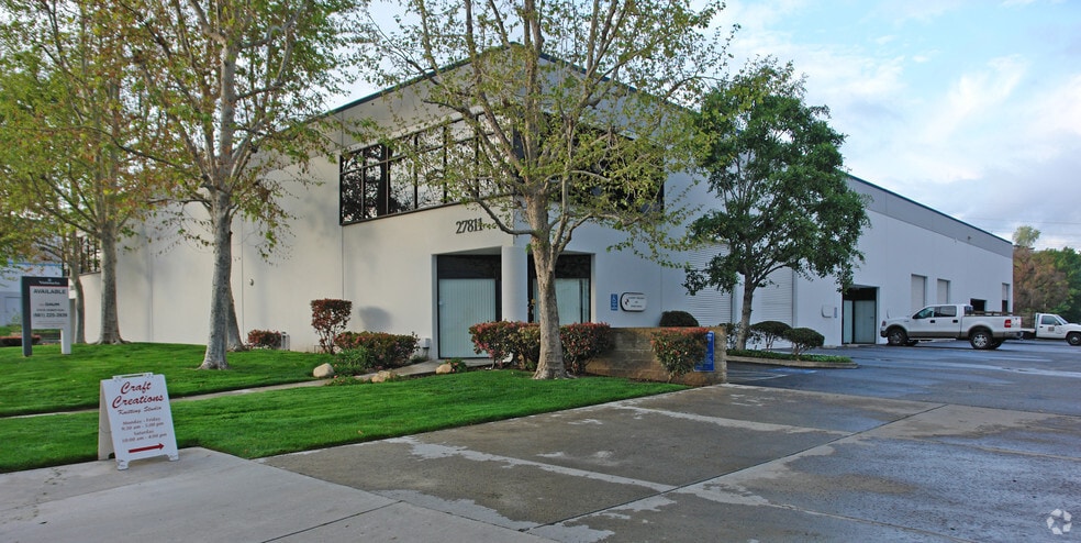 27811-27833 Avenue Hopkins, Valencia, CA à louer - Photo du bâtiment - Image 2 de 5