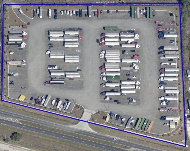 17105 E Colonial Dr, Orlando, FL à louer Aérien- Image 1 de 5