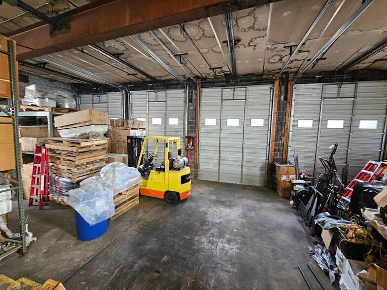 50 Springfield Ave, Springfield, NJ for lease - Building Photo - Image 3 of 9