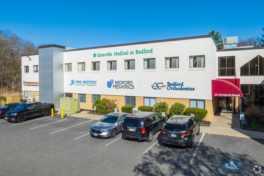 41-55 North Rd, Bedford, MA à louer - Photo du bâtiment - Image 1 de 5